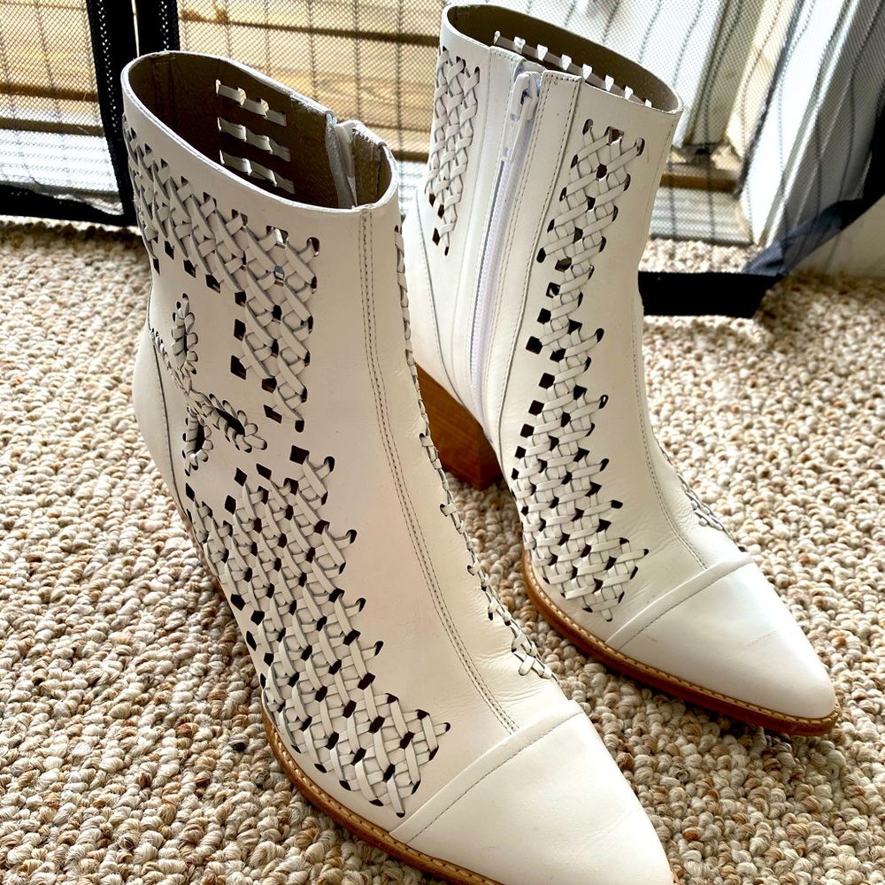 Matisse white leather booties